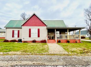 901 W Grissom Ave, Mitchell, IN 47446