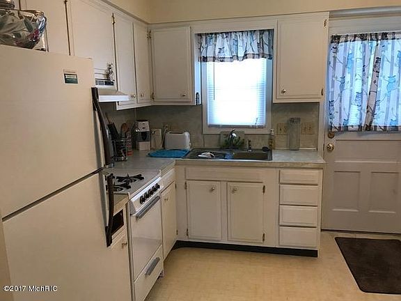 4th image of 2205 Clyde Park Ave SW #0