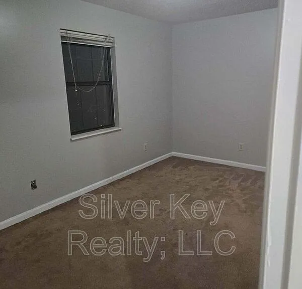 408 & 410 Oklahoma St #E — Photo 6