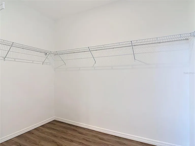 1081 McCrory St — Photo 32