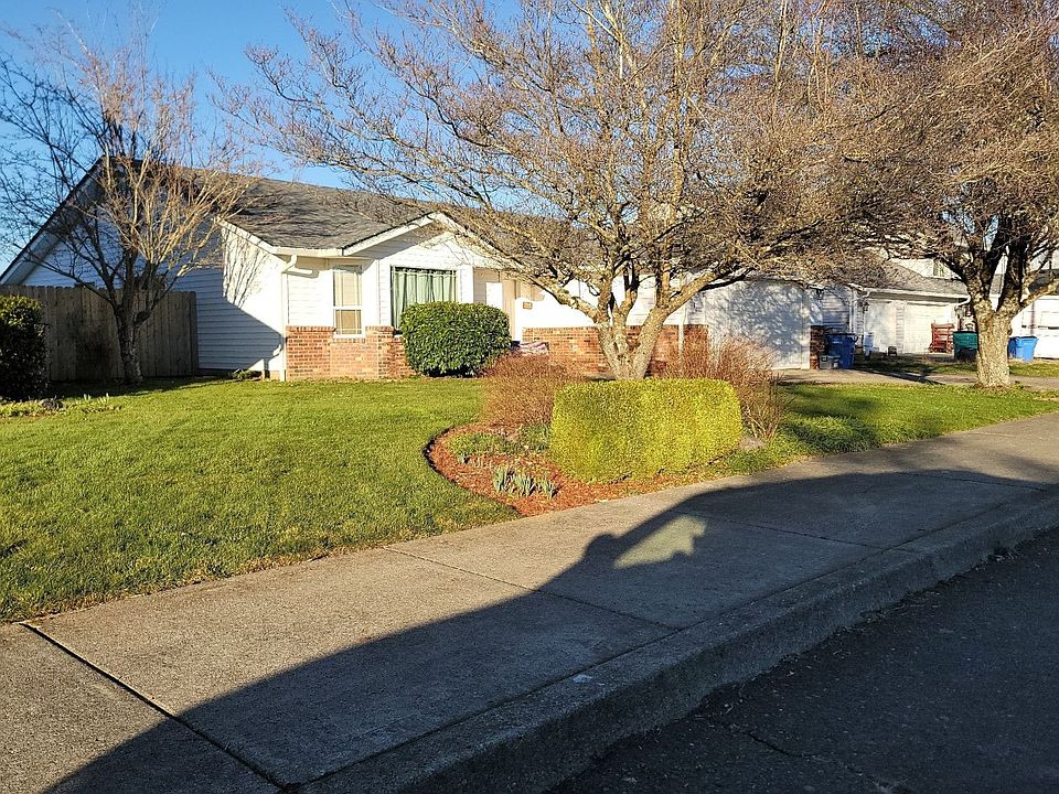 1st image of 406 E Wilson St
