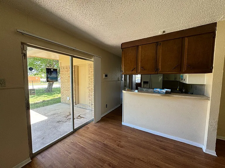 1526 Leader Dr — Photo 14