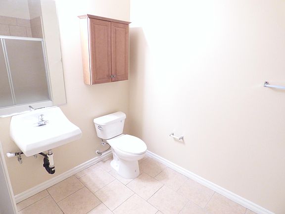 5th image of 5241 Riverton Ave APT 2