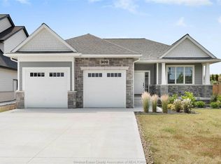 302 Blake Ave, Lakeshore, ON N0R1A0