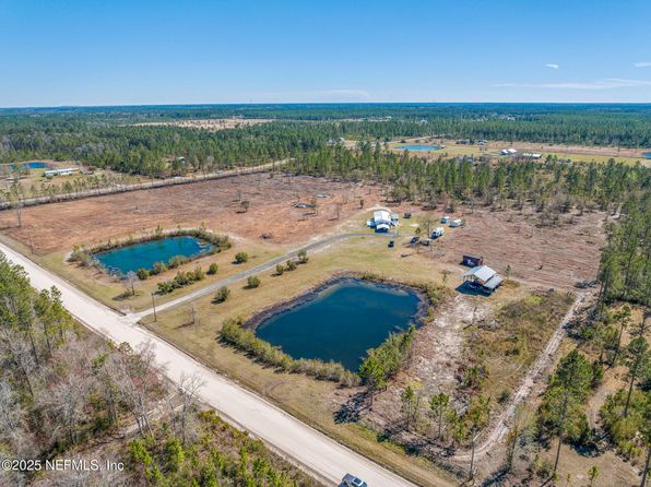 11722 FRED HARVEY Road, Sanderson, FL 32087
