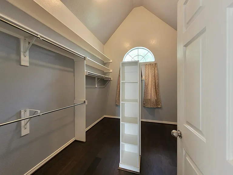 2632 Shadow Hill Ln — Photo 13