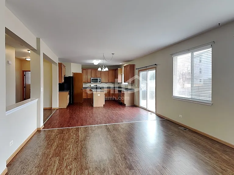 306 Hubbard Cir — Photo 8