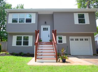 46 Oregon Ave, Middletown, NJ 07748