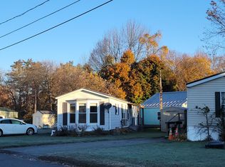 1 Greeley St #7, Oakland, ME 04963