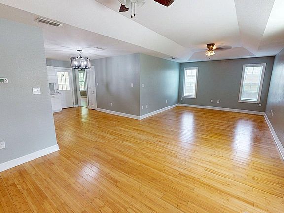 5th image of 1203 N Young St