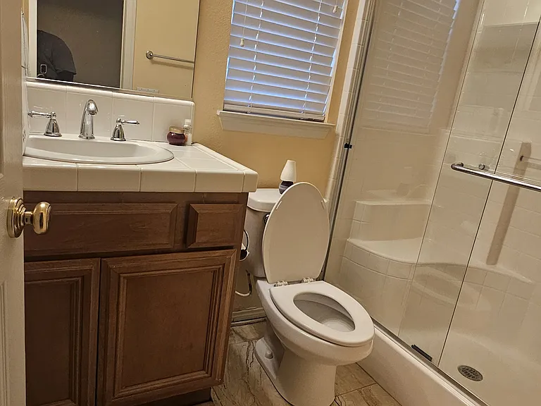 Full bathroom downstairs
