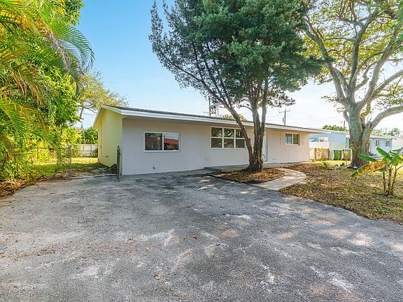 4th image of 111 SW 70th Avenue