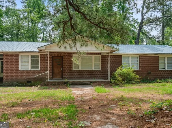1279 T E Buchanan Rd, Louisville, GA 30434
