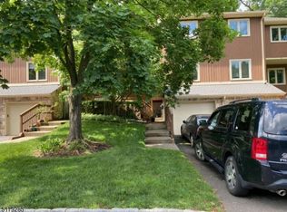 48 Bond St, Bridgewater, NJ 08807