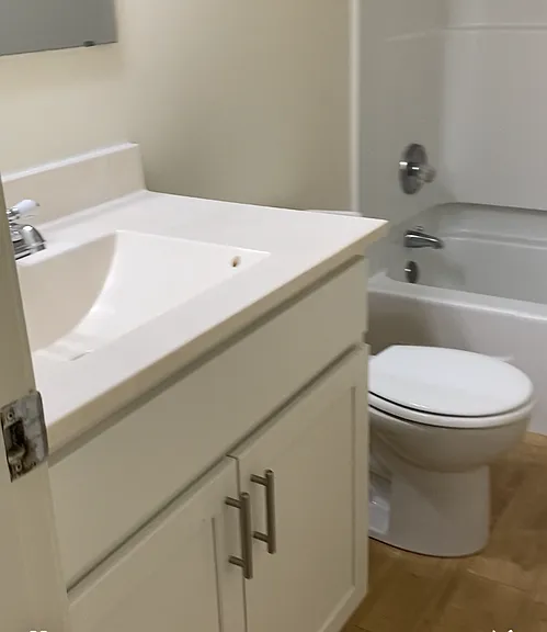 Townhouse Road Apartments — Photo 27