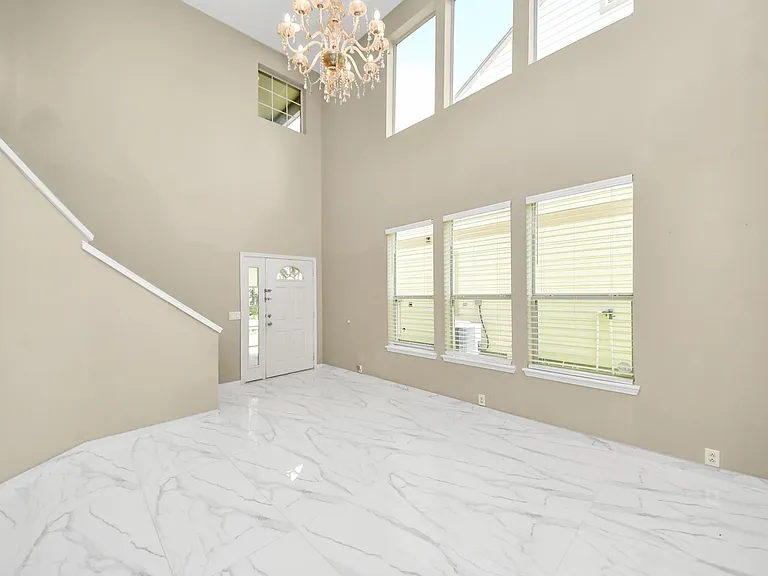 11027 Dellrose Crossing Dr — Photo 6