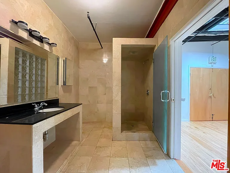 5401 W Alvern Cir #D — Photo 9