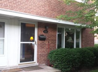 1011 Peterson Ave UNIT D, Park Ridge, IL 60068