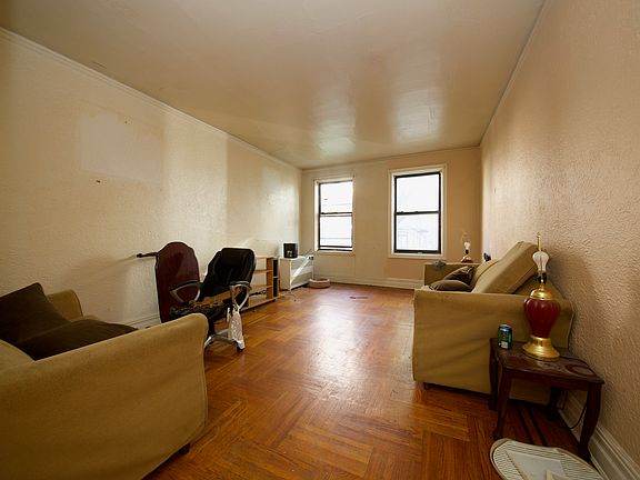 5th image of 55 W Mosholu Pkwy N APT 3C