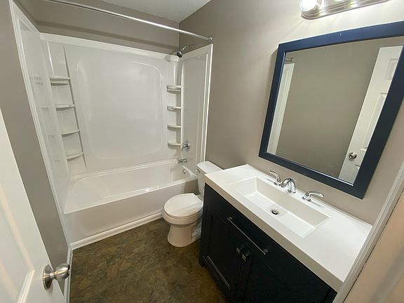 121 Warrior - Bathroom