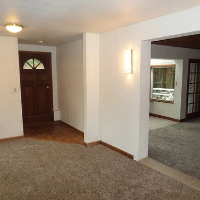 3rd image of 18907 Forest Park Dr NE