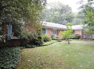 415 Shady Dr, Grove City, PA 16127