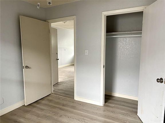 3rd image of 1007 W Saint Charles St #4
