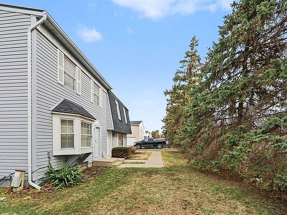 3rd image of 216 Lake Village Dr