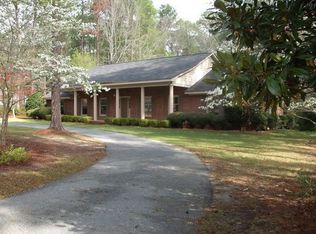 528 Prince Ave, Swainsboro, GA 30401