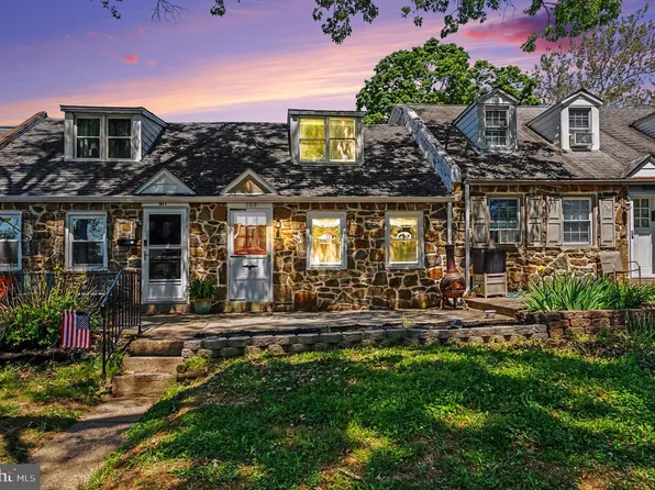 909 Woodlawn Ave, Phoenixville, PA 19460