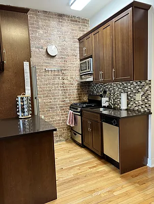 Rented by Compass | media 16