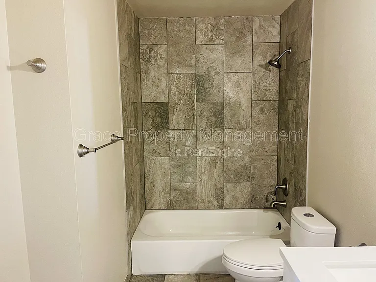 3318 S Ammons St #203 — Photo 8