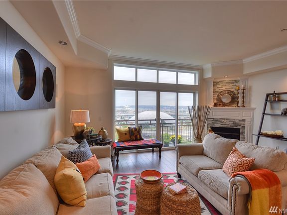 4th image of 320 32nd St #507