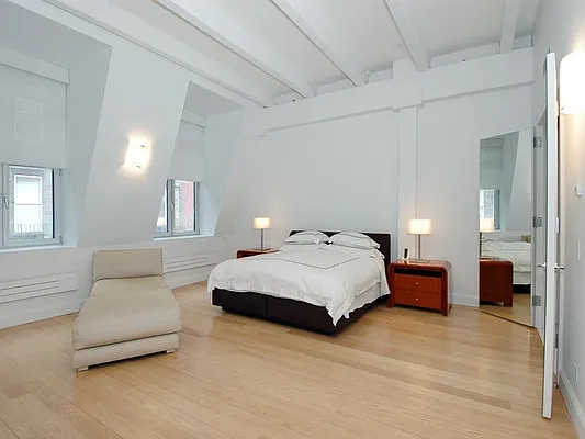 Sold by Sotheby's International Realty | media 21