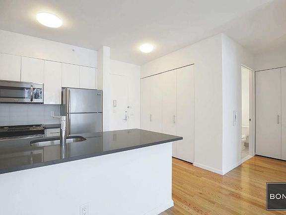 2nd image of 4610 Center Blvd APT 1119