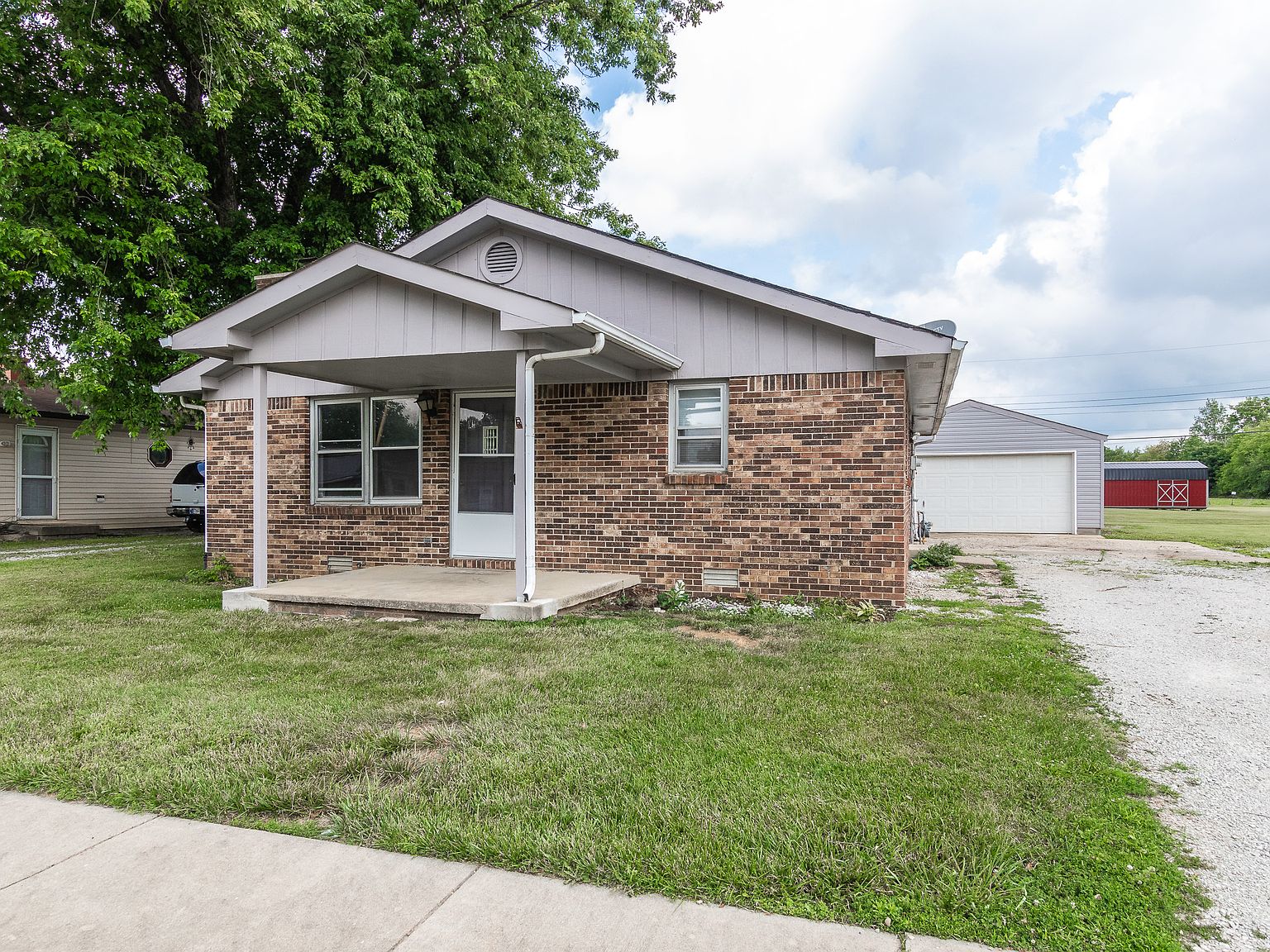 1212 E 5th St, Greenfield, IN 46140 Zillow