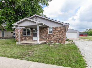 1212 E 5th St, Greenfield, IN 46140