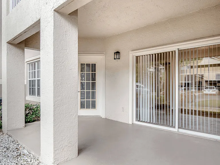 The Estates at Wellington Green Apartments — Photo 49