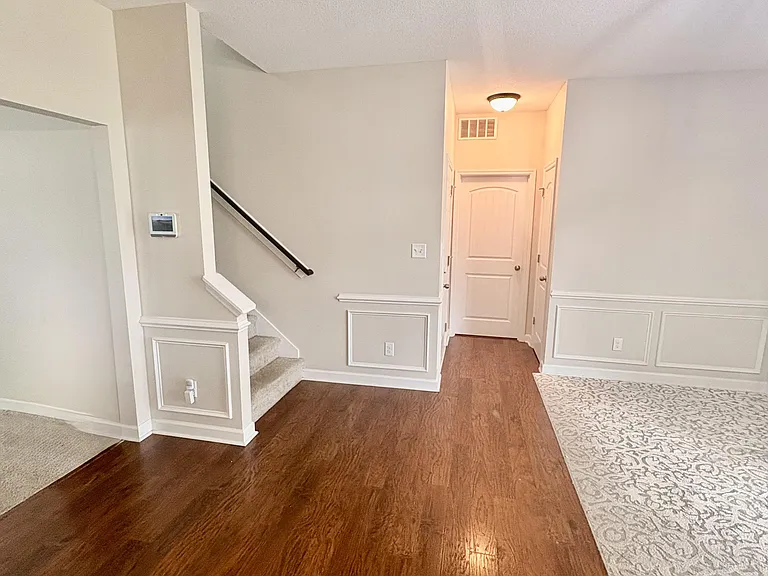 604 Drummond Grove Ln — Photo 3