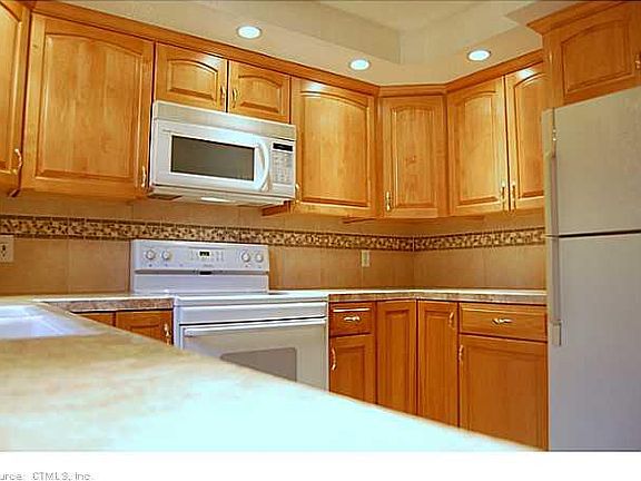 3rd image of 22 Winesap Cir