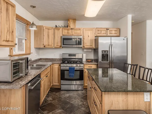 8759 W Sanderling Dr, Wasilla, AK 99623