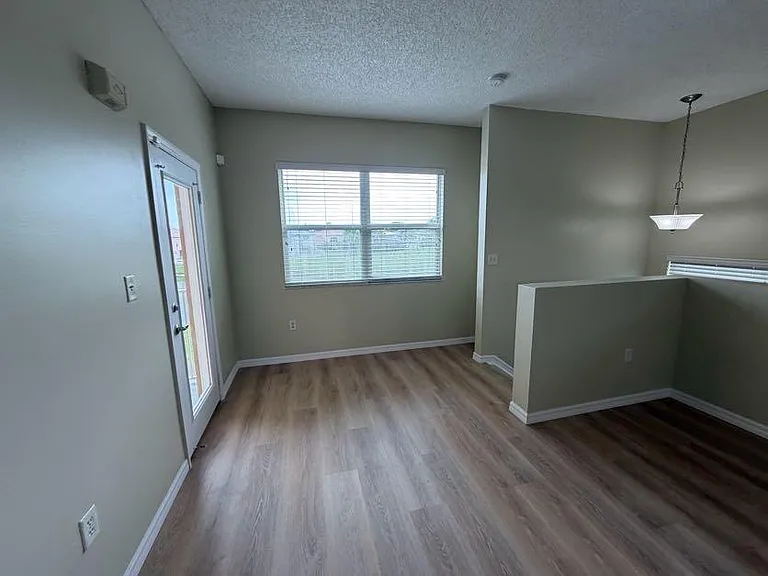 2925 Crestwood Ter #5204 — Photo 26
