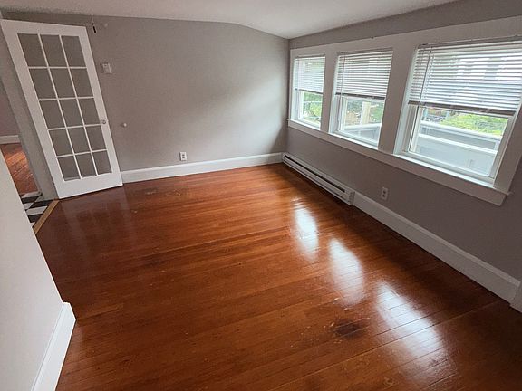 2nd image of 74 Smith St #1