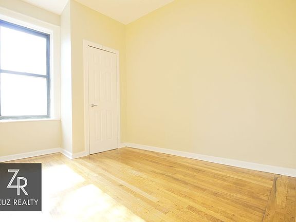 5th image of 558 Parkside Ave APT C2