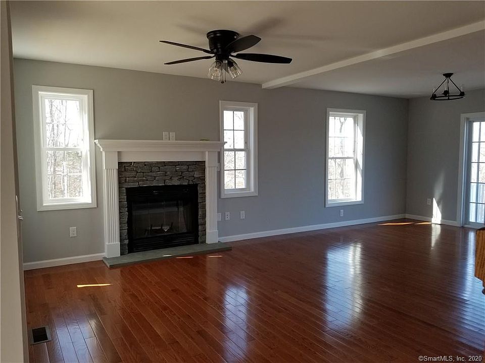 2nd image of 3 Quakertown Mdws