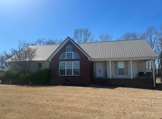124 Lakeview Dr, Martin, TN 38237