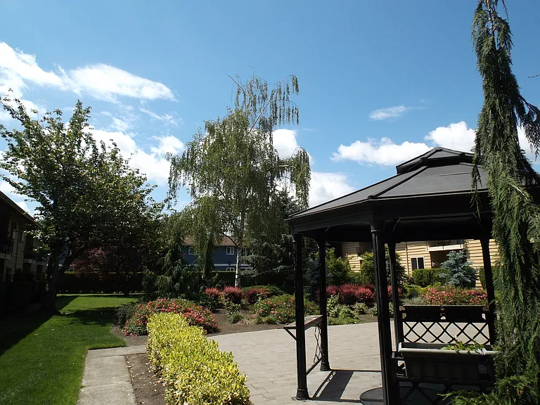 Meadow Park Apartments - Beaverton Oregon