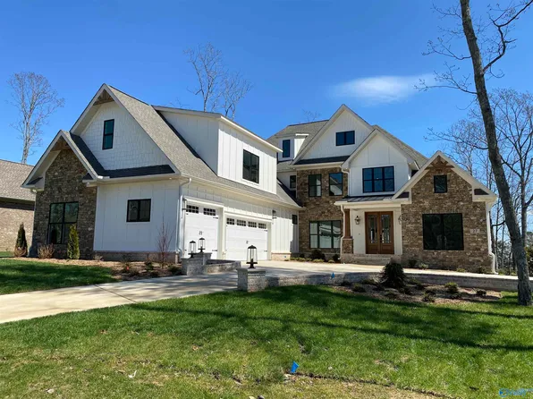 27 Ridge Bluff Cir, Huntsville, AL 35803