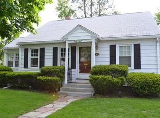 48 Grandview St, Springfield, MA 01118