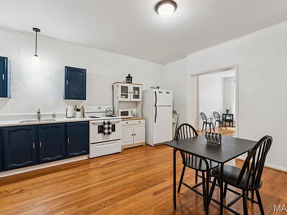 5th image of 4265 Botanical Ave
